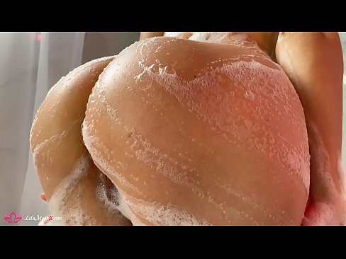 ❤️ UBrunette uphulula amaphambili ePussy ngeVibrator ukuya kwi-Intense Orgasm kwiShower Amanyala asemgangathweni kuthi  ☑
